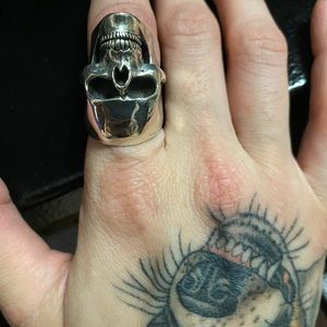 The great frog London Anatomical Skull Ring sterling silver large size 6.5